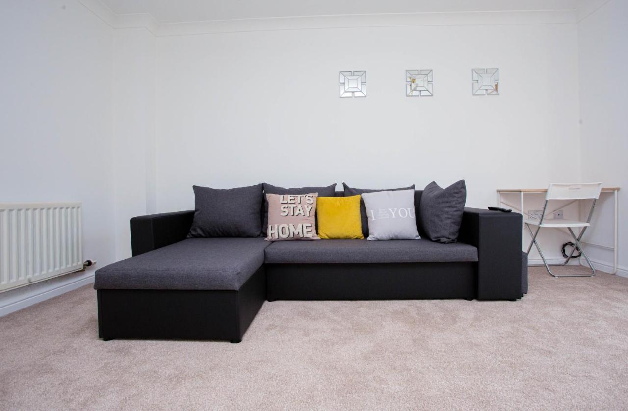 Intellect Suites Northampton Buitenkant foto
