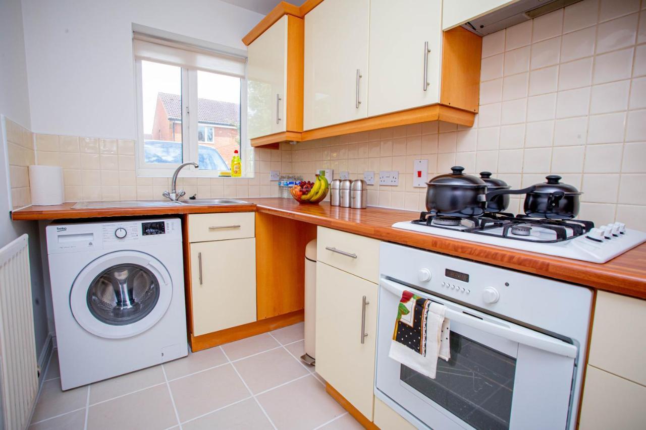 Intellect Suites Northampton Buitenkant foto