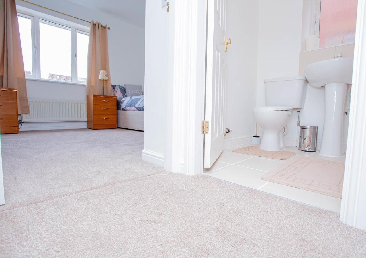 Intellect Suites Northampton Buitenkant foto