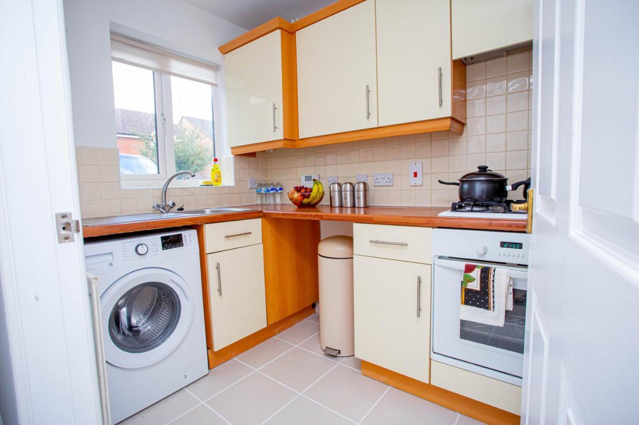 Intellect Suites Northampton Buitenkant foto