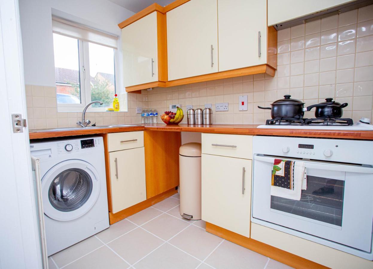 Intellect Suites Northampton Buitenkant foto