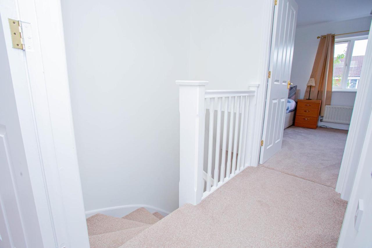 Intellect Suites Northampton Buitenkant foto